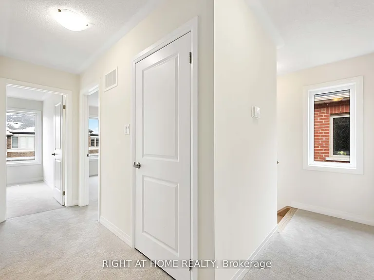 31 Sissons Way — Photo 24