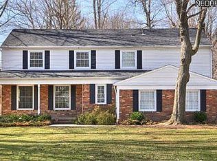 364 Saddler Rd, Bay Village, OH
