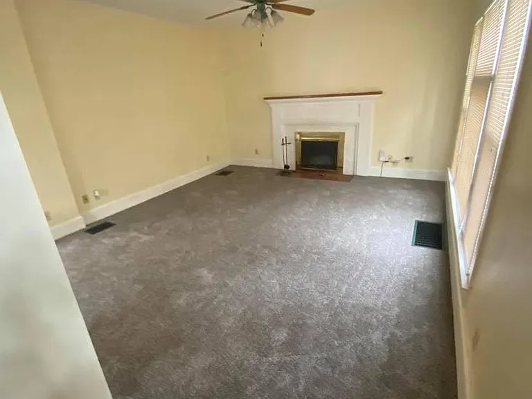 4934 Broadway St — Photo 3