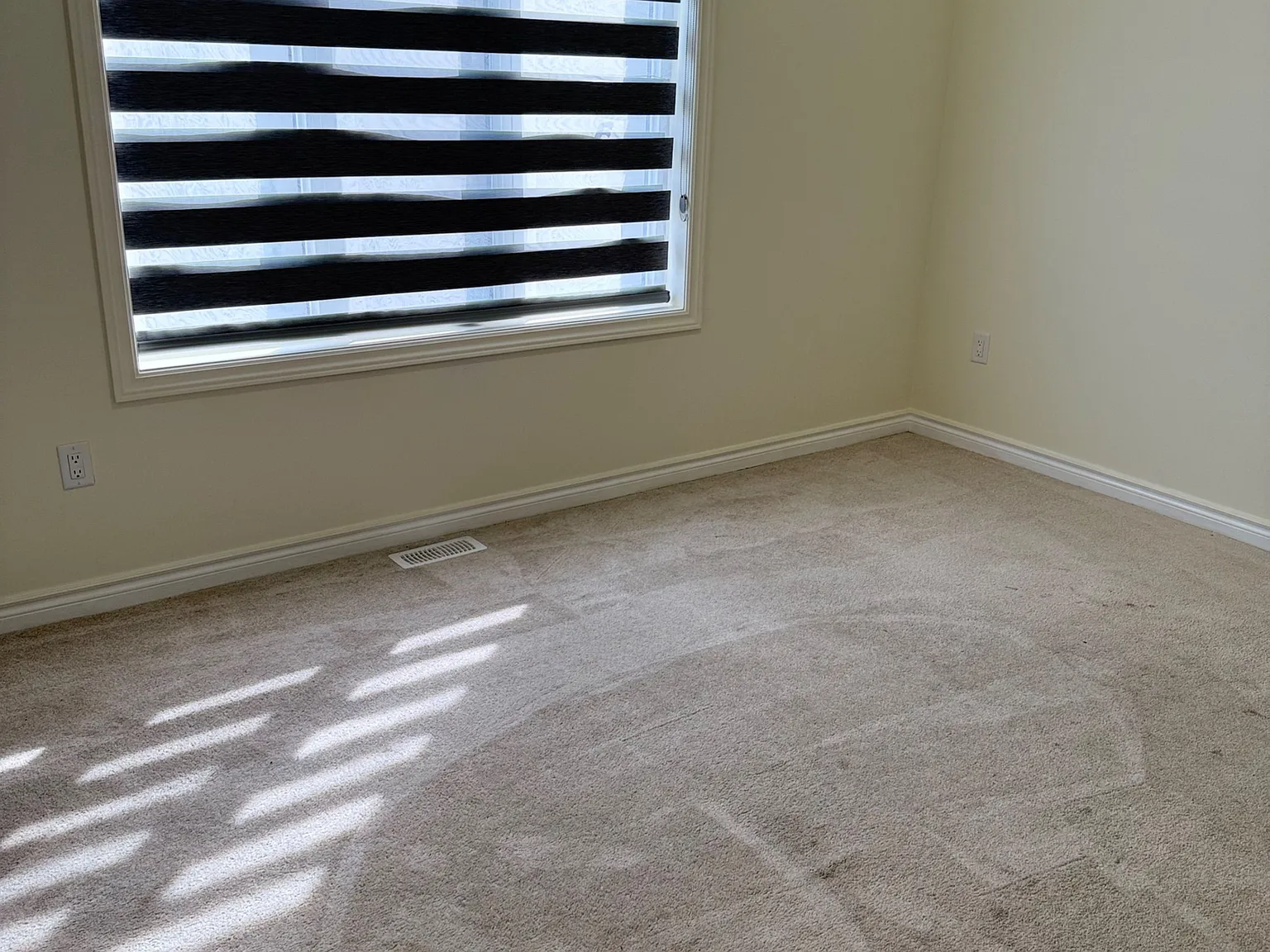 4 bed, $3,000 — Photo 2