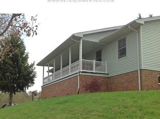 5 Lost Creek Way, Charleston, WV 25313