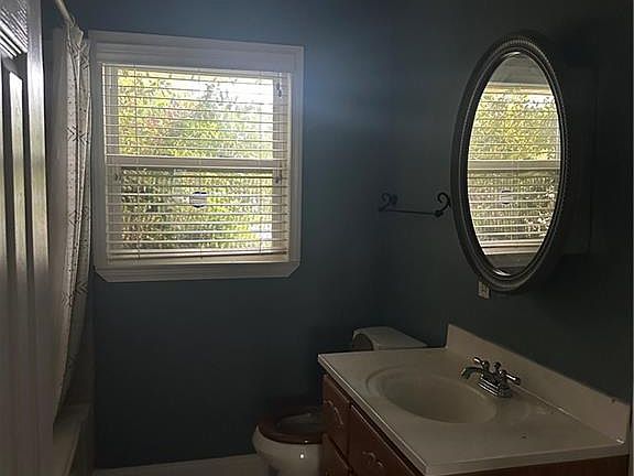 4th image of 4701 Odin St