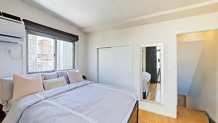 Rented by Compass | media 9