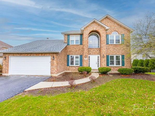 408 Pheasant Chase Dr, Bolingbrook, IL 60490