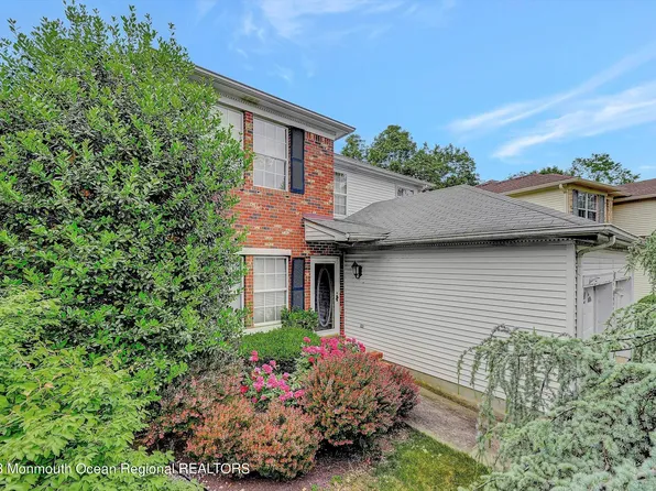 8 Osprey Court, Marlboro, NJ 07746