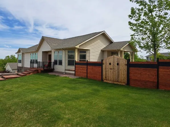 1300 Maple St, Chadron, NE 69337