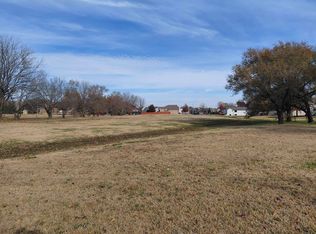 1001 Myles Dr, Wellington, KS 67152