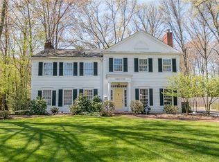2170 Chestnut Dr, Westlake, OH