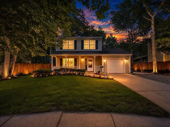 4 Hickory Ct, Barnegat, NJ 08005