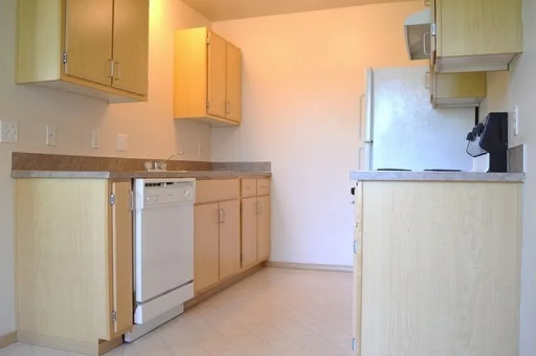 Quiet 2-Bed 2-Bath Apartments Close to WOU with Beautiful Landscaping In-Unit Washer/Dryer — Photo 21