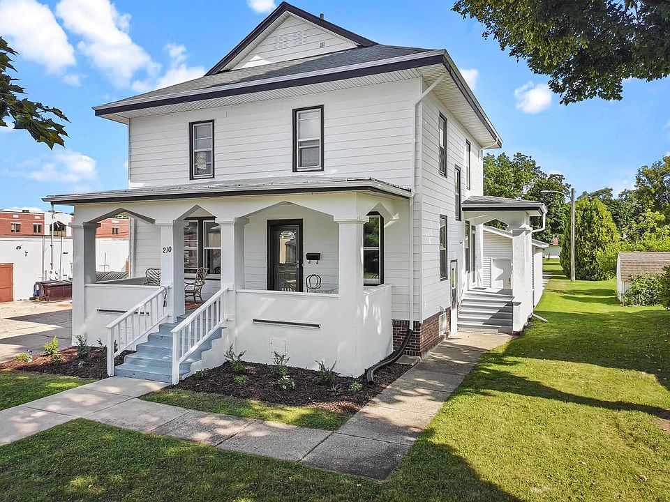 1st image of 210 E Walworth STREET