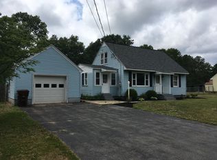 28 Division Rd, Queensbury, NY 12804