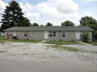 630 S 7th St, Mitchell, IN 47446