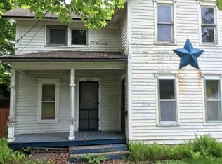 623 W Lincolnway Rd, Morrison, IL 61270