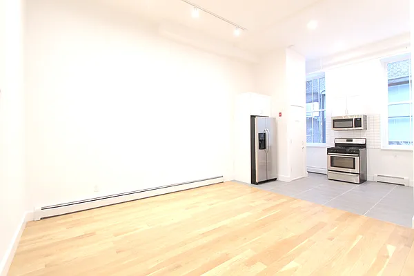 Rented by True Lofts New York LLC | media 19