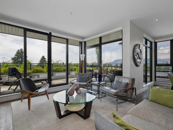 4427 Cambie St #601, Vancouver, BC V5Z 2Y8