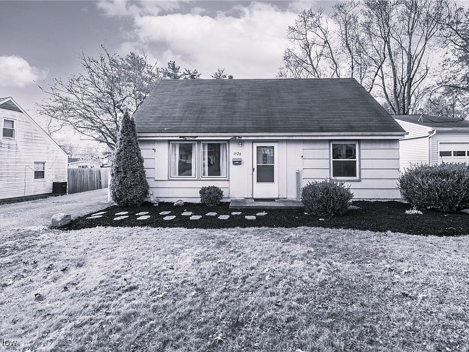 1st image of 1526 Southeast Blvd