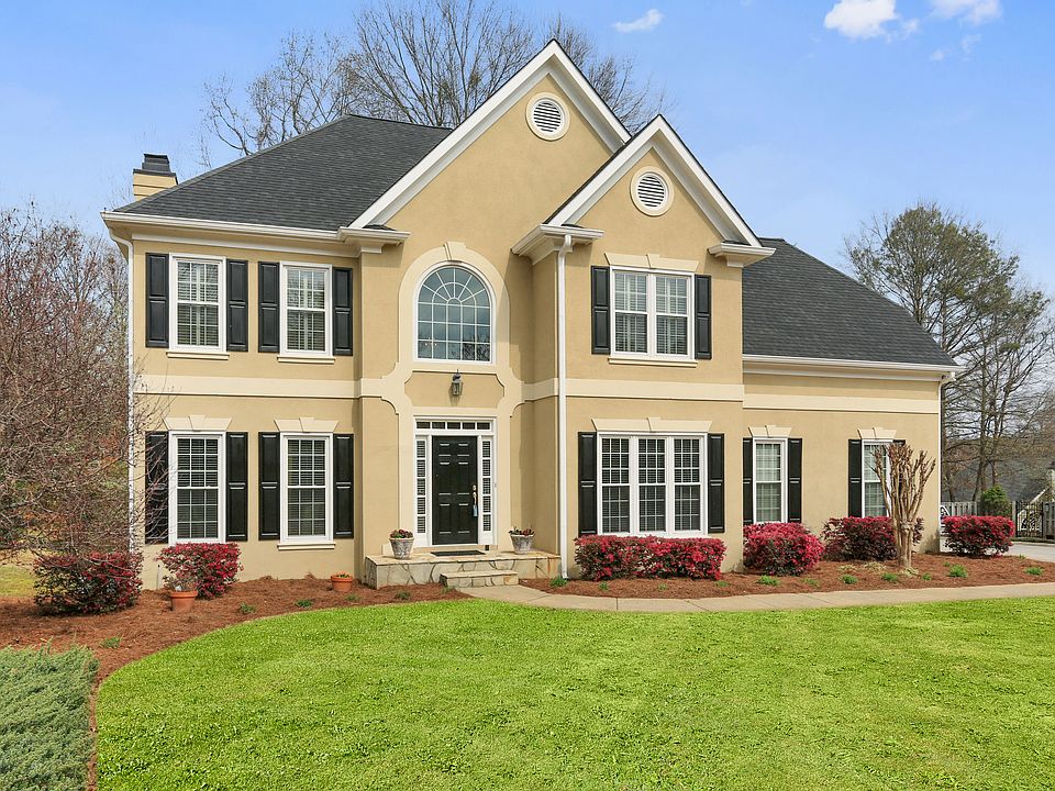 1st image of 3205 Whiteoak Cir SE
