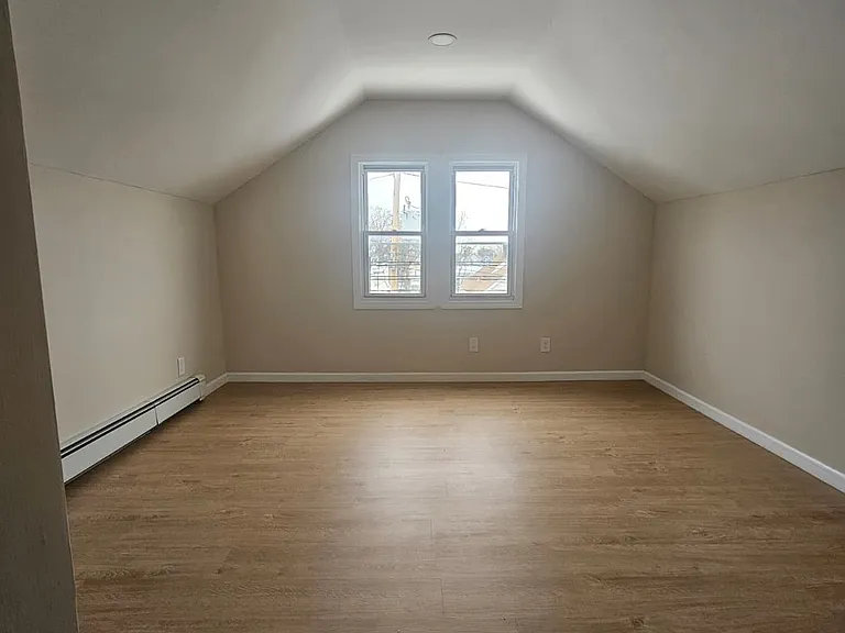 20 Monroe St #3 — Photo 5