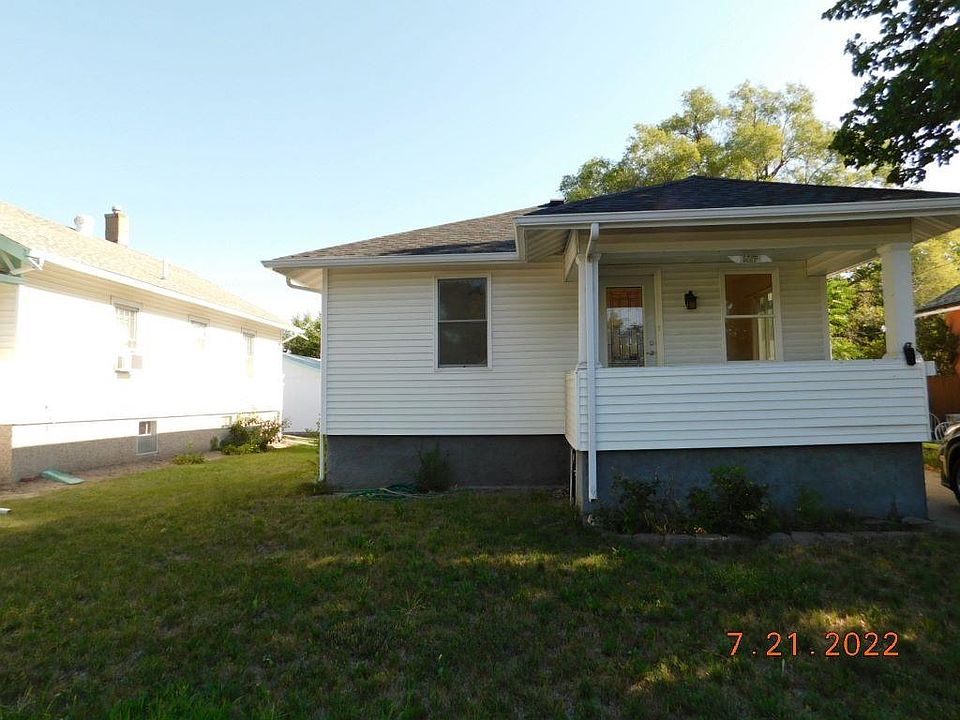 1st image of 1417 W 3rd St