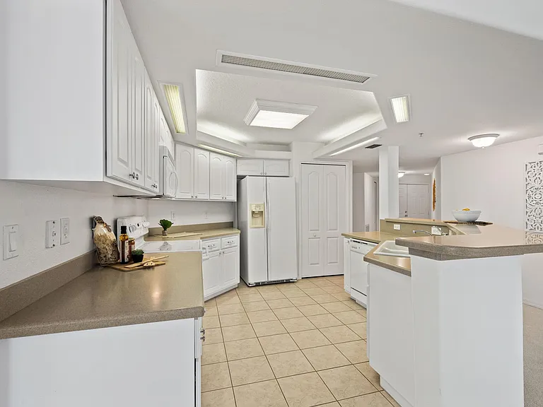 820 Del Rio Way #504 — Photo 14