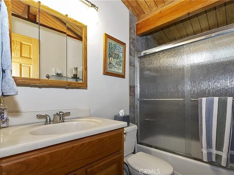 558 Beechnut Dr — Photo 4