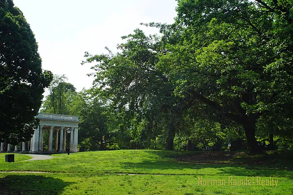 Rented by Norman Raindel, LREB | media 46