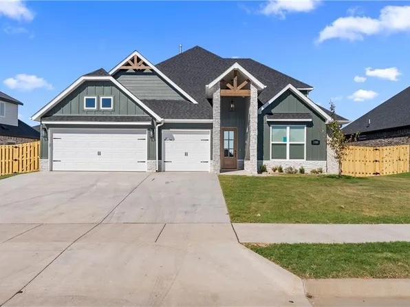 1410 Josephine Dr, Centerton, AR 72719