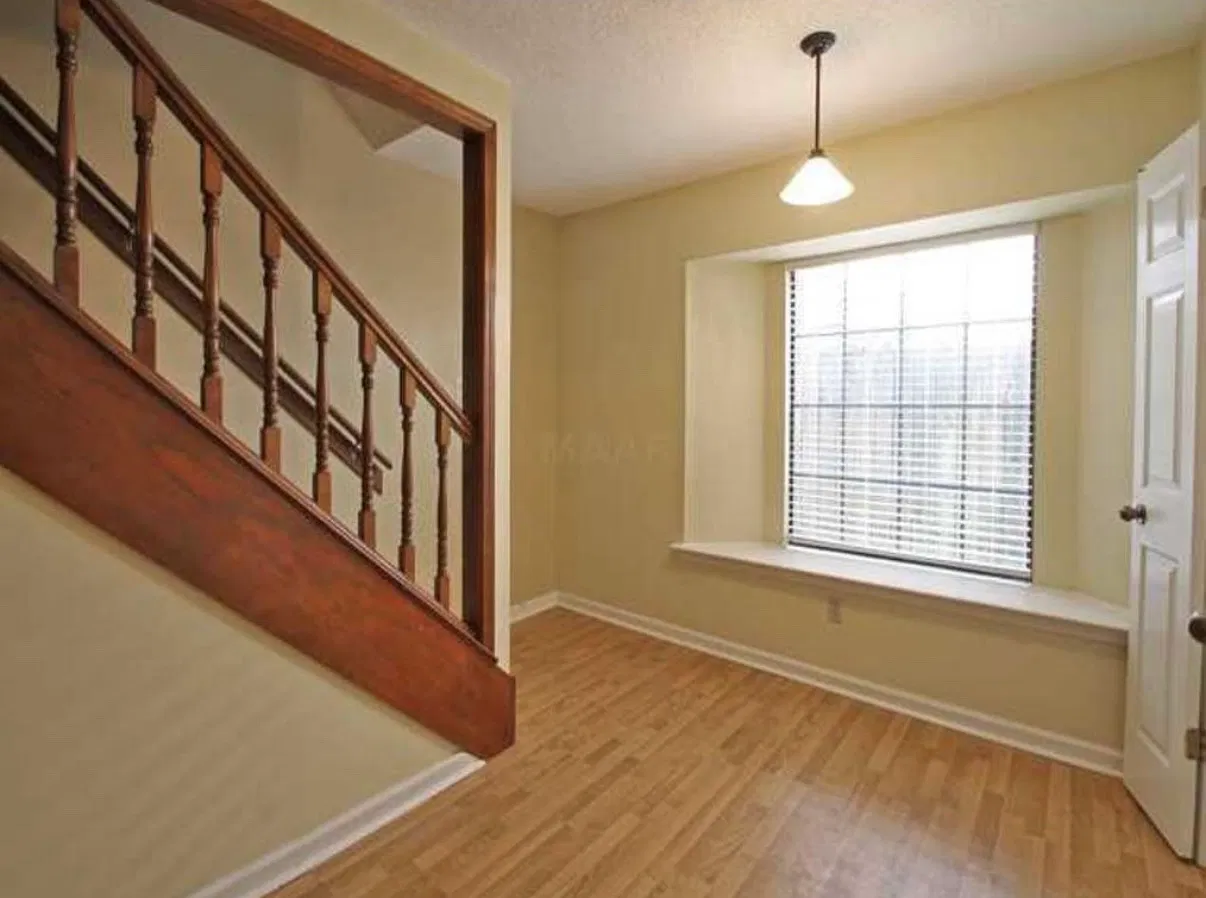 3 bed, 2.5 bath, 1650 sqft, $1,795 — Photo 2