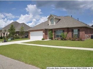 12715 Diamond Lake Dr, Walker, LA 70785