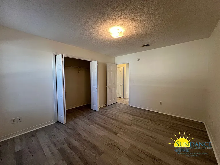 257 Lindberg St — Photo 8