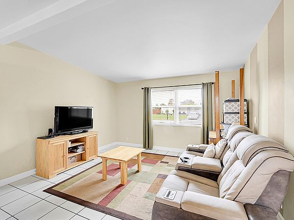 4th image of 5737 Cinnamon Drive