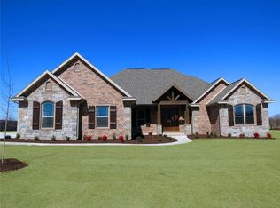 426 Eagle Ridge Dr, Farmington, AR 72730