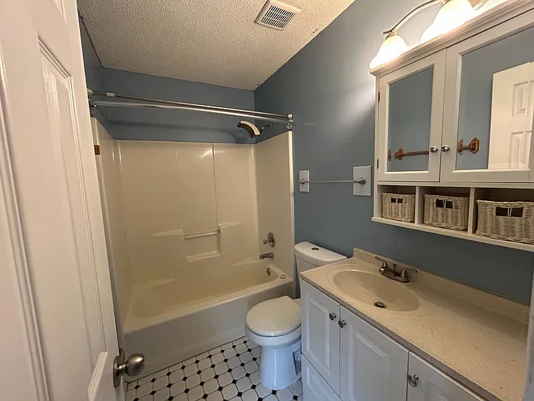 6823 Northknoll Cv — Photo 8