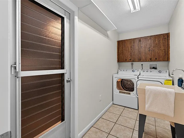 430 Sunnyside Dr — Photo 30