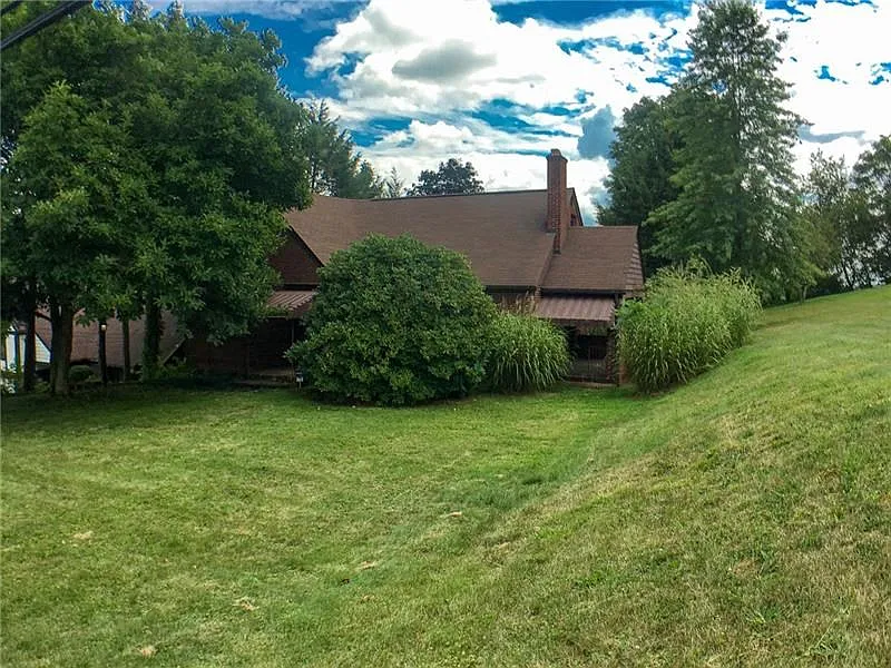 1220 Ridge Rd photo 1