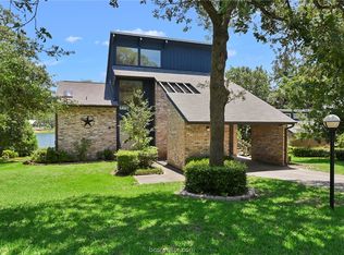 39 Lakeland Dr S, Hilltop Lakes, TX 77871