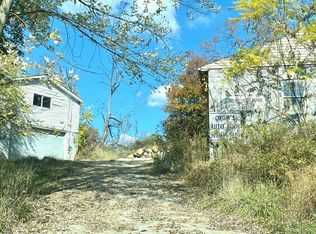 2122 Chapel Hill Rd, Triadelphia, WV 26059