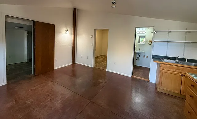 2 bed, 570 sqft, $1,500 — Photo 4