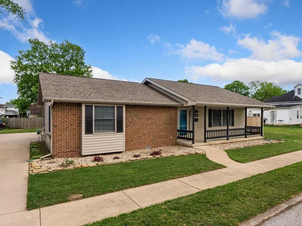 104 S Line St, South Whitley, IN 46787