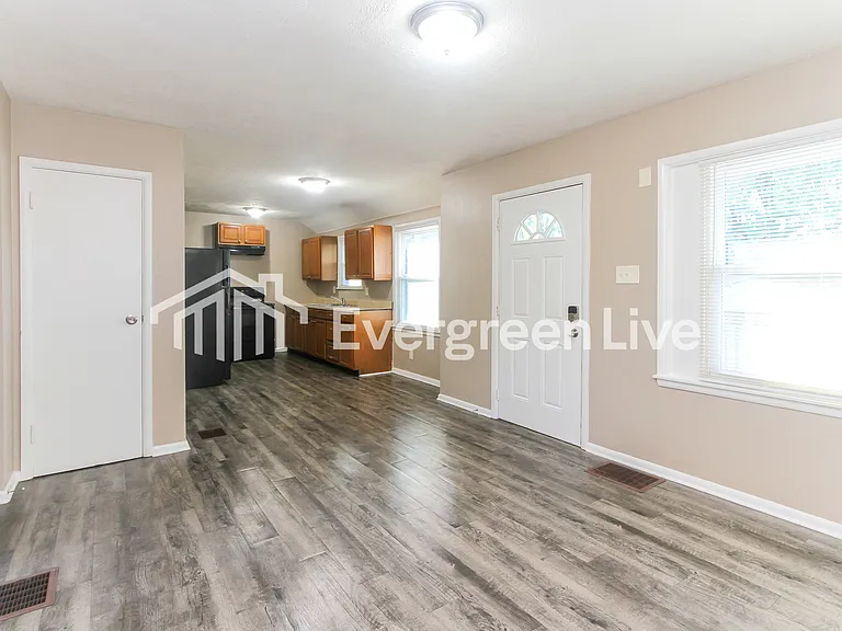 5309 E Sutton St — Photo 3