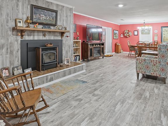 3rd image of 200 Wheat Cir
