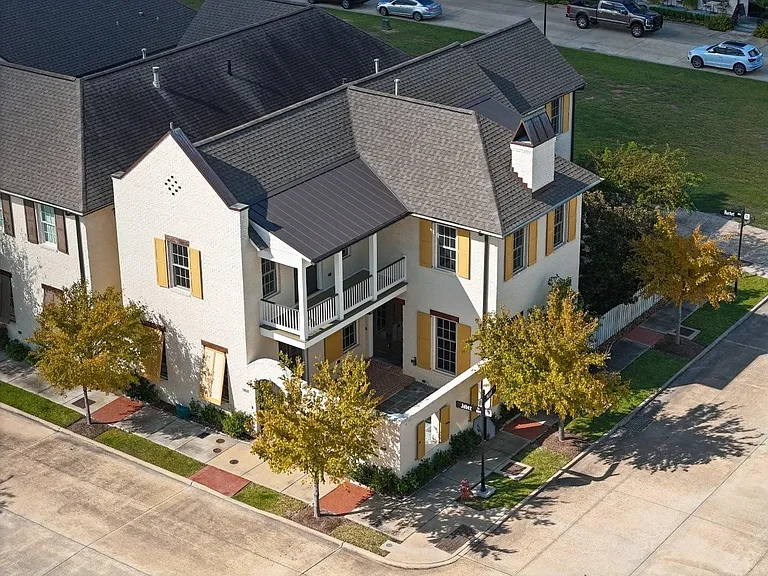 2050 Jabez Dr — Photo 4