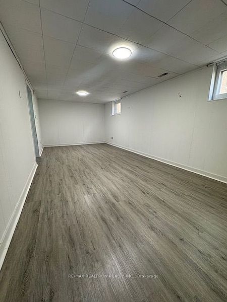 Toronto House for rent - 4 Bedrooms — photo 18