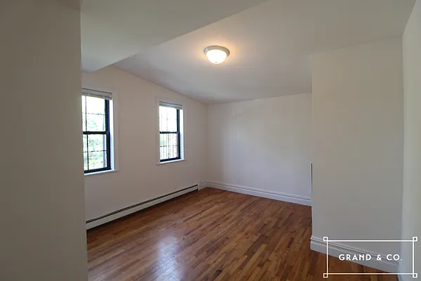 Rented by Grand & Co. | media 7
