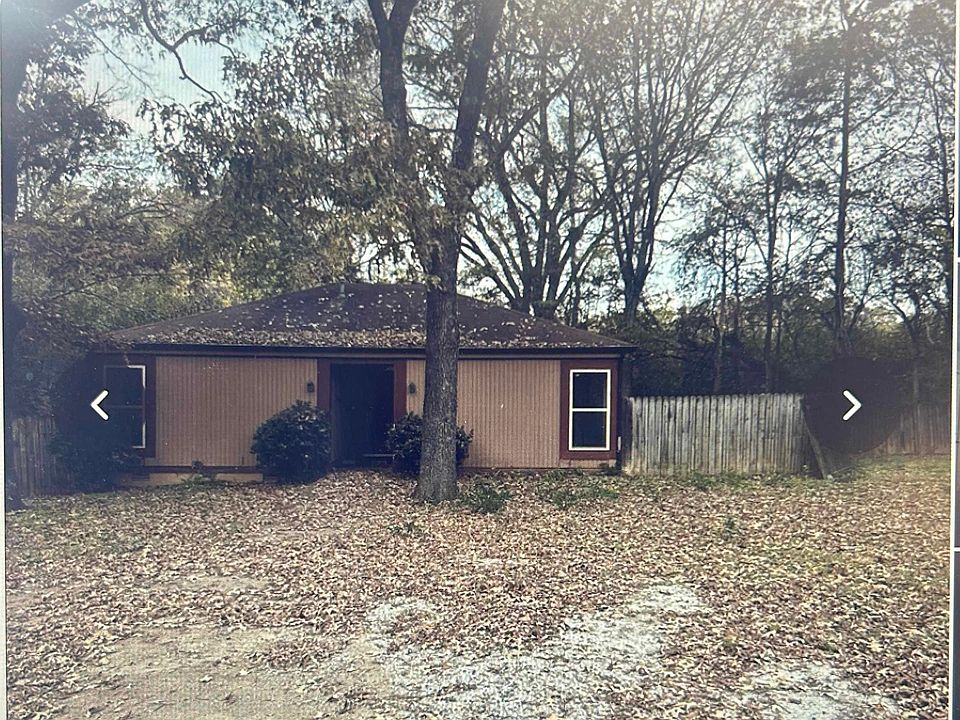 1st image of 470 Hawkins St