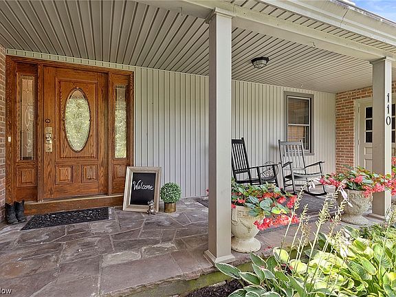 4th image of 110 Brookpark Dr