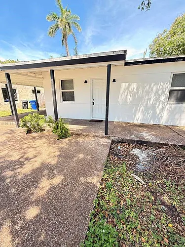 504 NW 15th Ave Photo 1