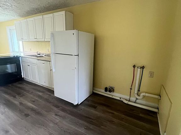 4th image of 704 W 4th St Floor 2