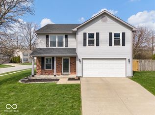 10362 Cedar Dr, Fishers, IN 46037